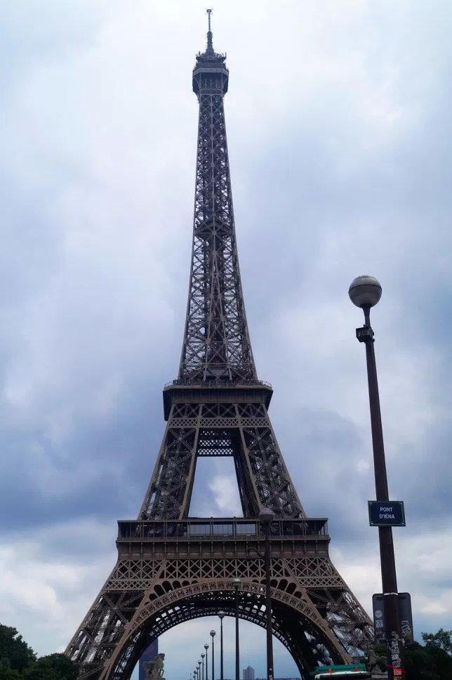 Photo of Eiffel Tower, Avenue Anatole France, Paris, France by Chaitali Satish Kulkarni