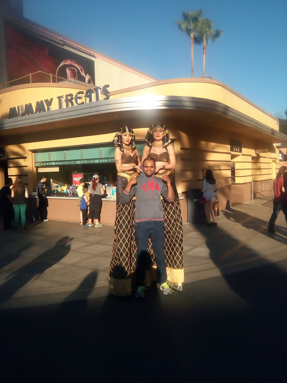 Photo of #SwipeRightToTravel - Its #Hollywood baby :) by Kapil Kumar