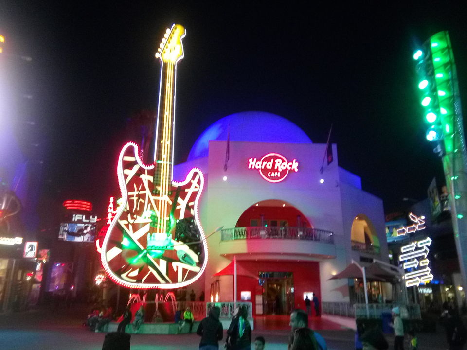 Photo of #SwipeRightToTravel - Its #Hollywood baby :) by Kapil Kumar