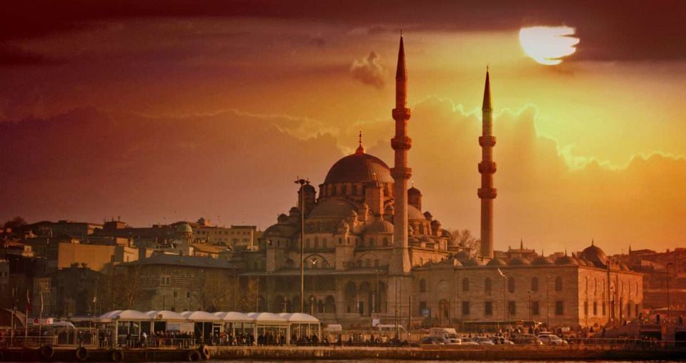 Photo of 6 Most Romantic Places in the World That You Can Consider For Your Honeymoon 3/6 by Trisha Krishnan