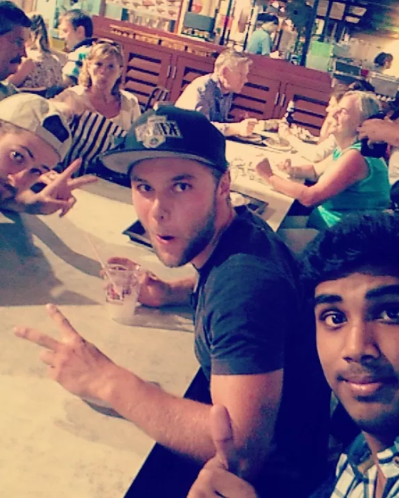 Photo of Chinatown Singapore by Rahhul Khismatrao