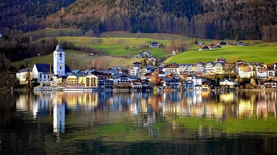 Photo of Hallstatt, Austria by Drishti Naik
