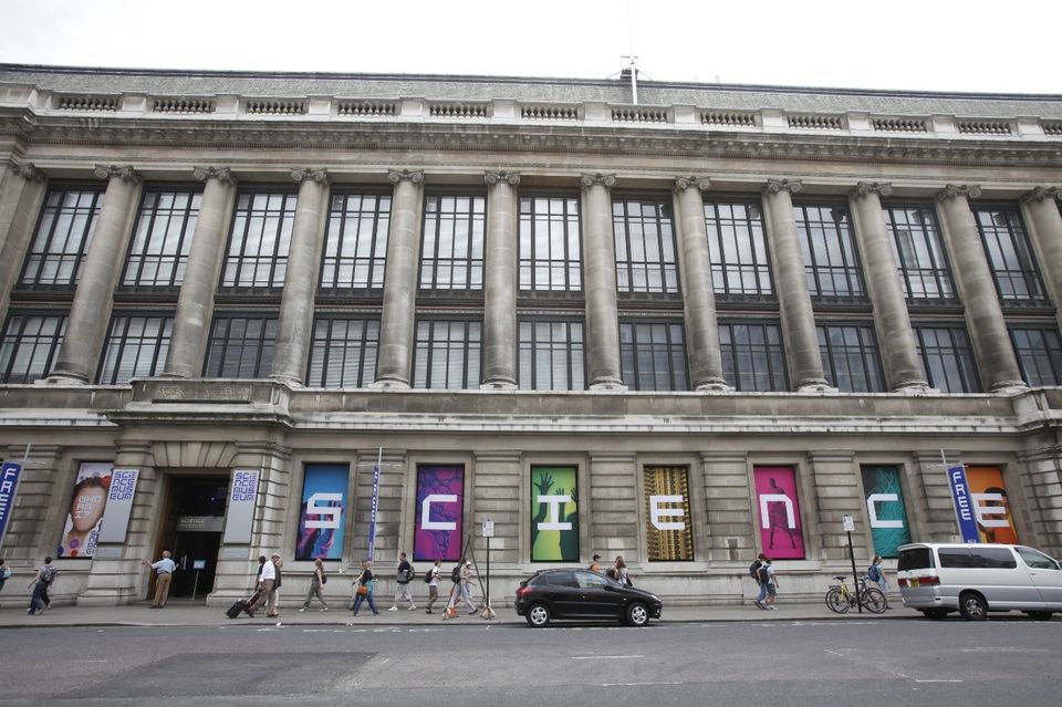Photo of National Gallery, Vicarage Road, London, United Kingdom by Emma Miah