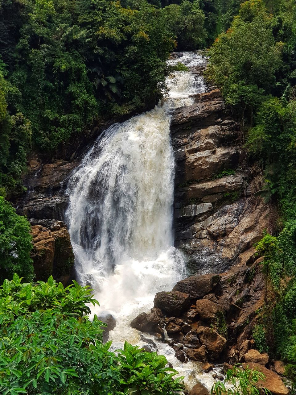 Photo of Valara Waterfalls, NH 49, Chillithodu, Kerala, India by Tushar Gupta