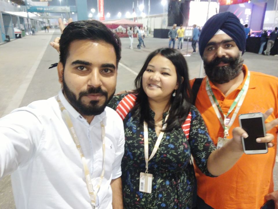 Photo of #SwipeRightToTravel Meeting a New Friend in a New Destination Qatar 7/16 by Charandeep Singh