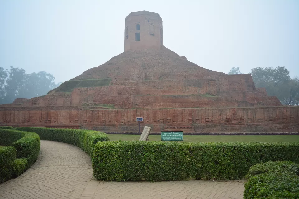 Photo of Chaukhandi Stupa, Rishpattan Road, Sarnath, Varanasi, Uttar Pradesh, India by NIKHIL JAIN