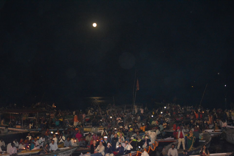 Photo of Ganga Aarti @Varanasi Ghat on the eve of holi: Picturesque by NIKHIL JAIN