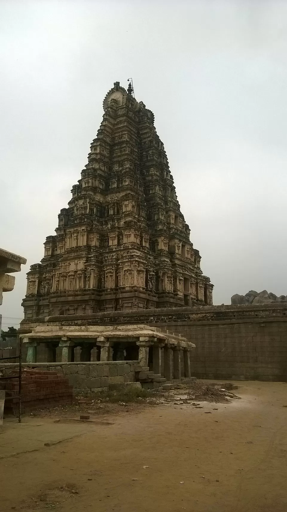 Photo of Sri Virupaksha Temple, Hampi, Karnataka, India by Ananya Gupta