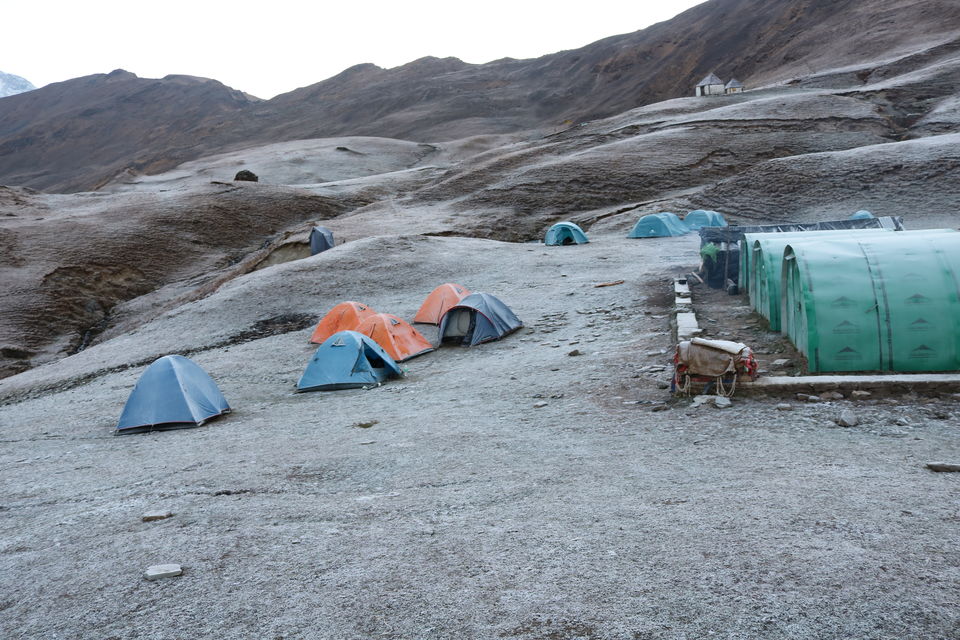 Photo of Bhagwa Basa, Roopkund Trail, Uttarakhand, India by Aanjikya Shukla