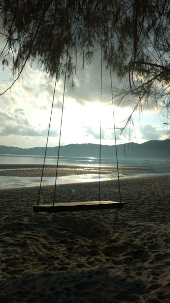 Photo of Koh Rong Sanloem, Krong Preah Sihanouk, Sihanoukville, Cambodia by Mimansa Popat