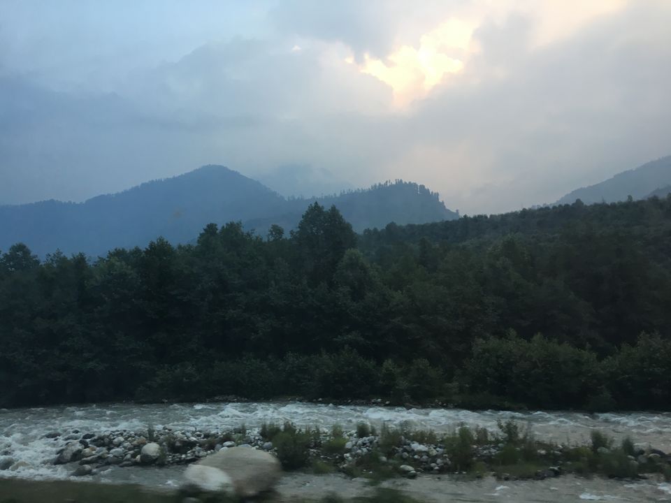 Photo of Pouring Heart out over misty Himachal by Sameer Wadhwani