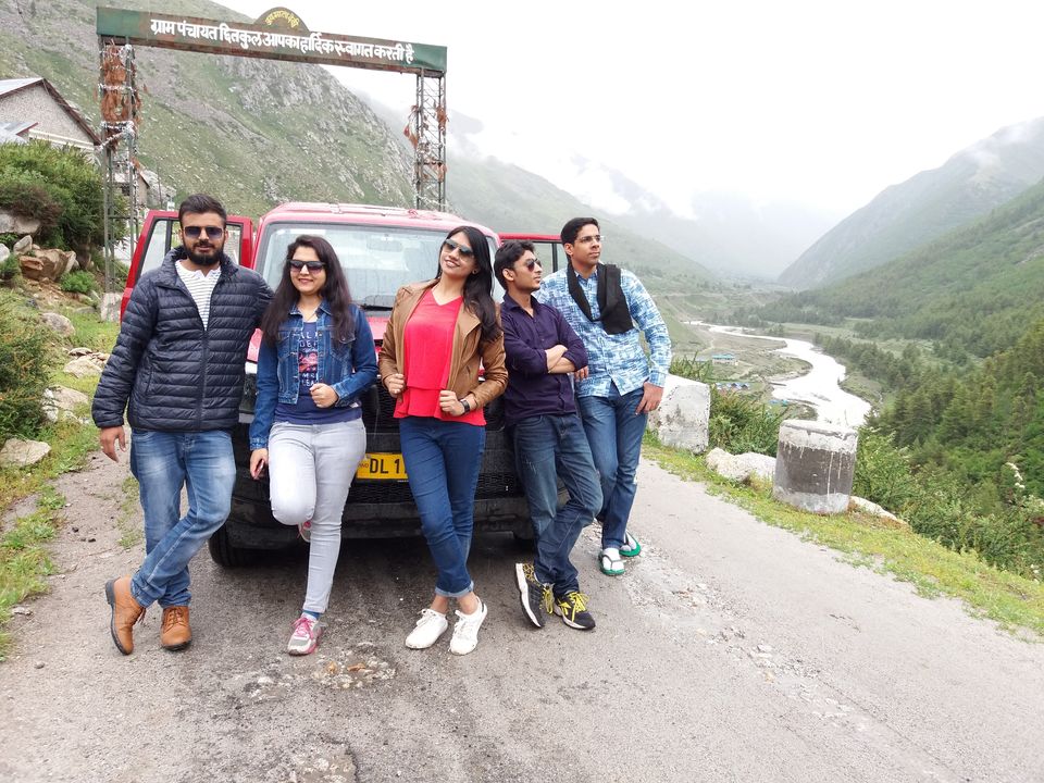 Photo of Pouring Heart out over misty Himachal by Sameer Wadhwani