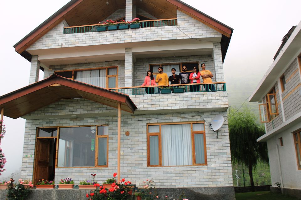 Photo of Pouring Heart out over misty Himachal by Sameer Wadhwani