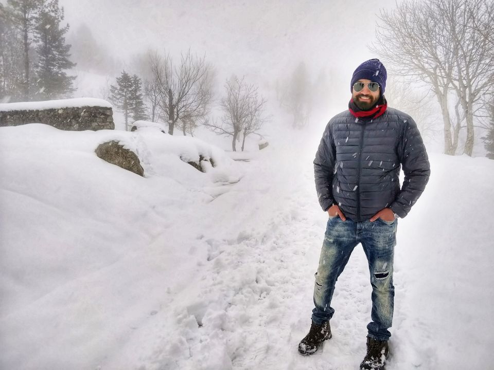 Photo of Gulaba Viewpoint, Kothi, Himachal Pradesh, India by Sameer Wadhwani