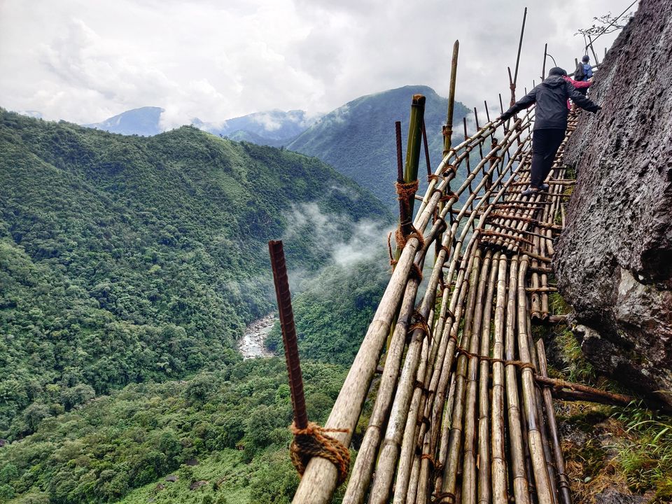 Photo of MAWRYNGKHANG - The SCARIEST trek of Meghalaya needs 'Nerves of Steel' to scale 'Bridge of Bamboos'! 1/20 by Sameer Wadhwani
