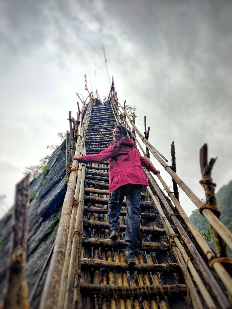 Photo of MAWRYNGKHANG - The SCARIEST trek of Meghalaya needs 'Nerves of Steel' to scale 'Bridge of Bamboos'! 13/20 by Sameer Wadhwani