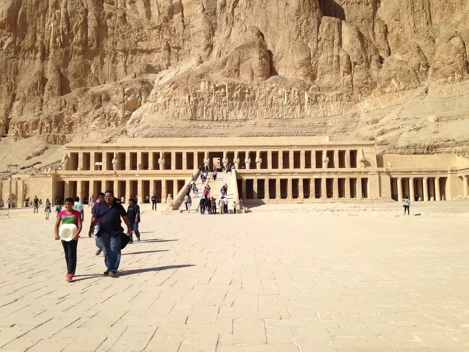 Photo of Mortuary Temple of Hatshepsut, Qesm Al Wahat Al Khargah, New Valley Governorate, Egypt by Sharmistha Chaudhuri