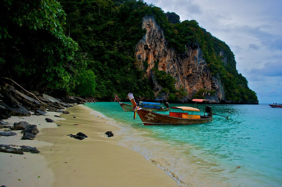 Photo of Visiting Famous Phuket to Phi Phi Islands by Speedboat 1/5 by Kelly Anson