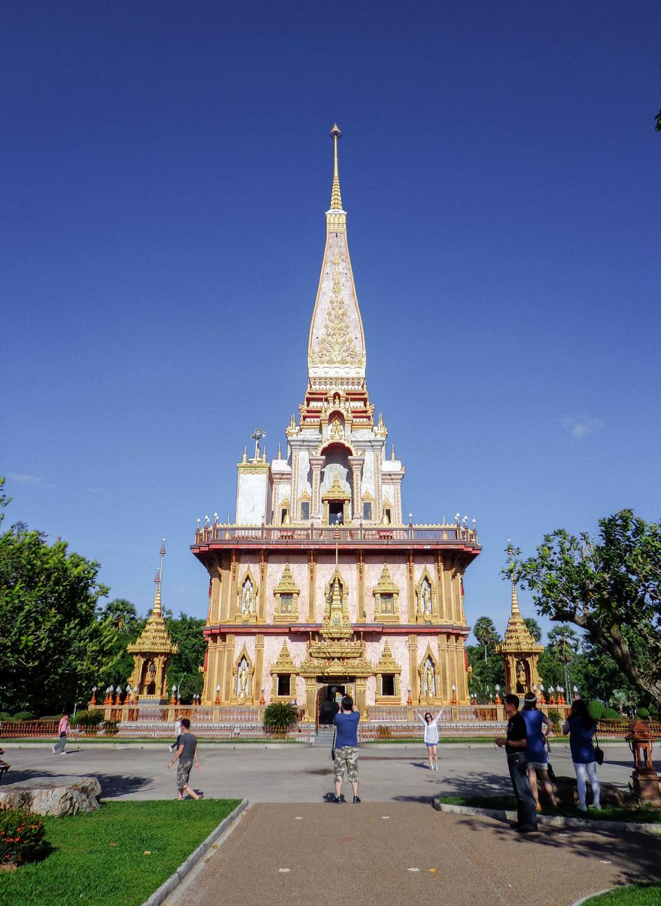 Photo of Wat Chalong Temple, Chao Fah Tawan Tok Road, Chalong, Mueang Phuket District, Phuket, Thailand by Rohan Sood