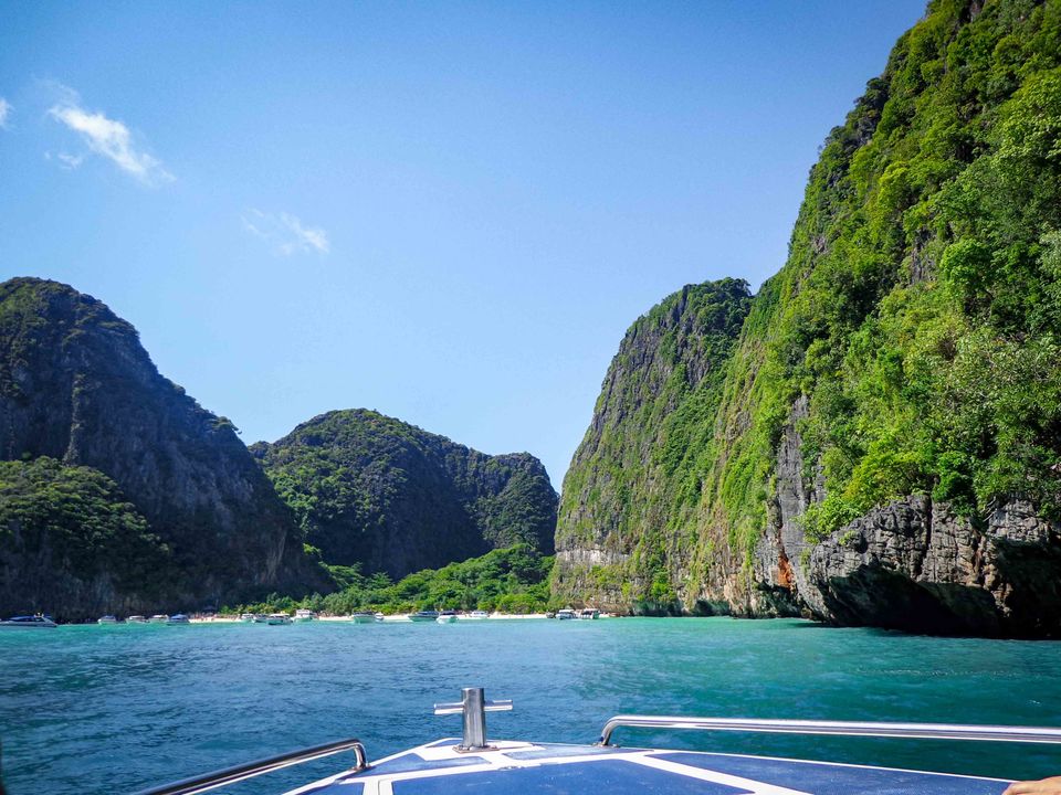 Photo of Maya Bay, Thailand by Rohan Sood