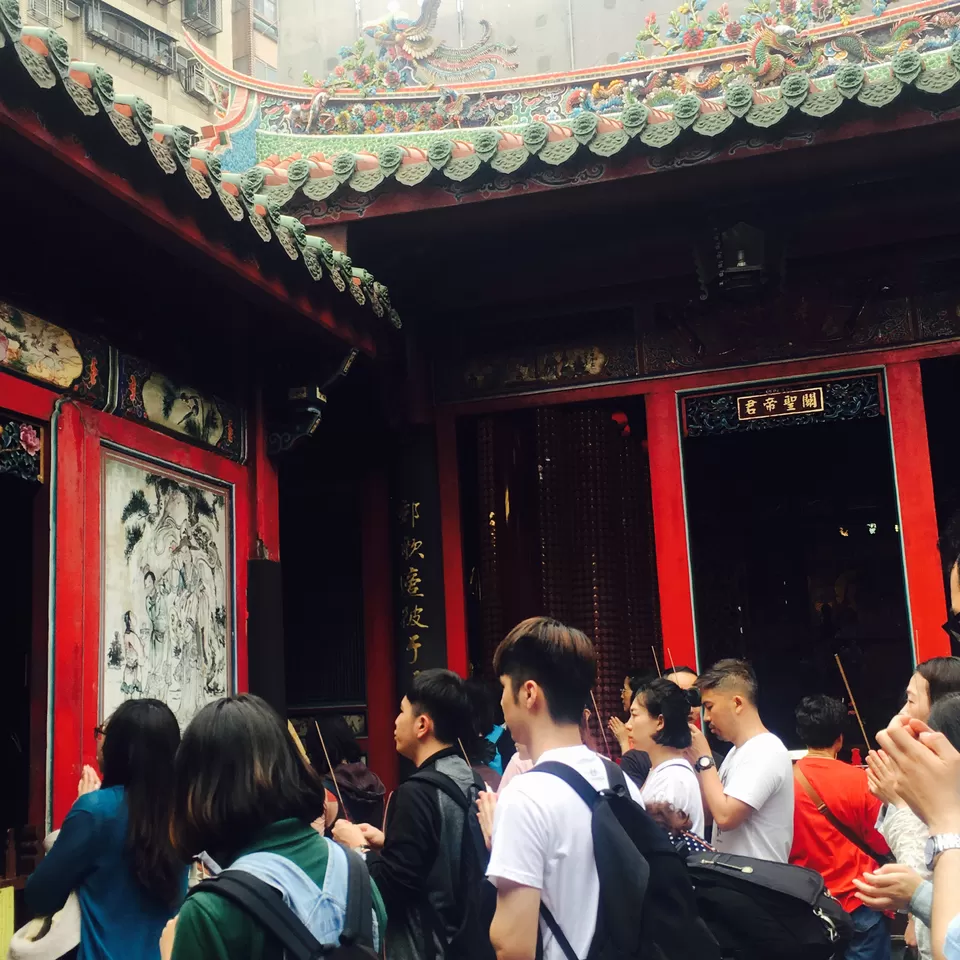Photo of Longshan Temple, Guangzhou Street, Wanhua District, Taipei City, Taiwan by Nivedana Jalan