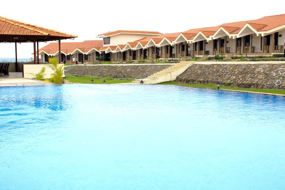 Photo of Summer Vines: An Offbeat Vineyard Getaway with Parsi food 5/8 by Nivedana Jalan