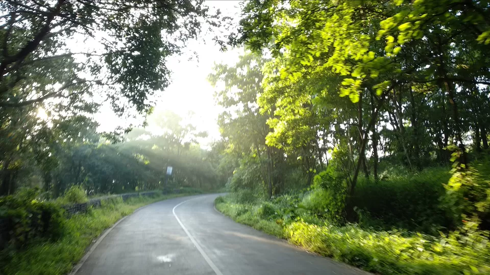Photo of Sinhagad Fort, Thoptewadi, Maharashtra, India by Mahesh Maddala