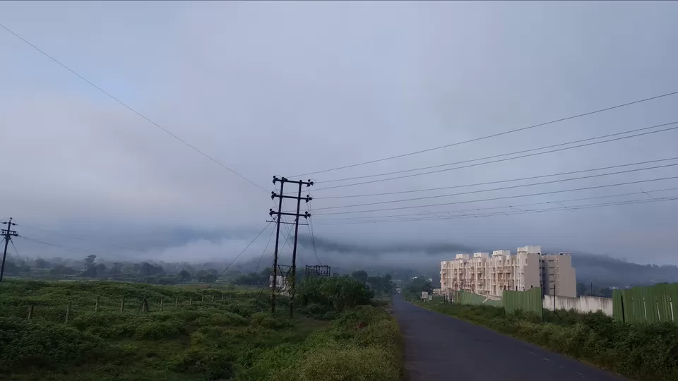 Photo of Sinhagad Fort, Thoptewadi, Maharashtra, India by Mahesh Maddala