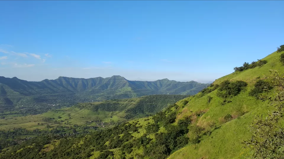 Photo of Sinhagad Fort, Thoptewadi, Maharashtra, India by Mahesh Maddala