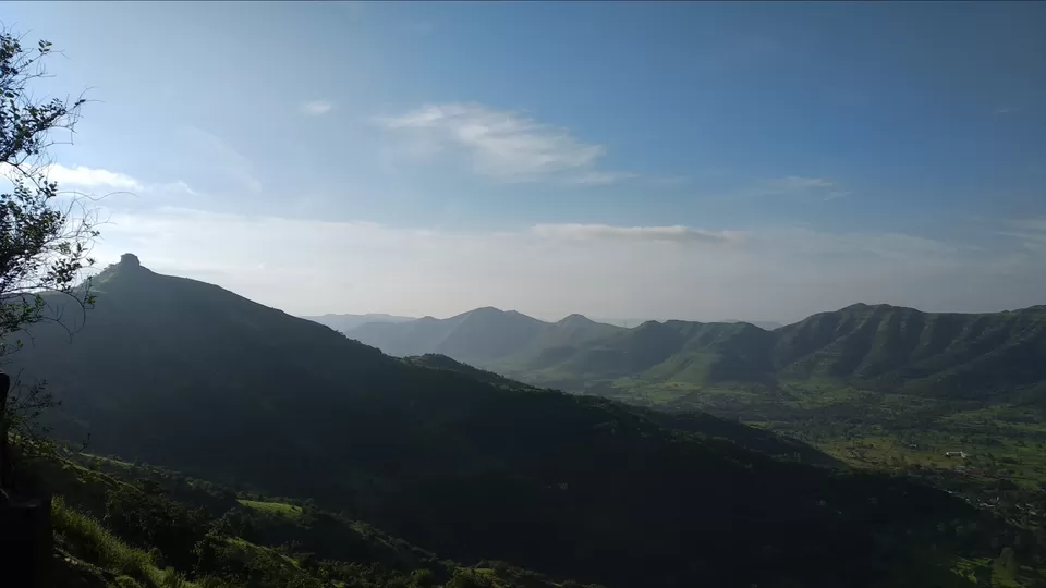 Photo of Sinhagad Fort, Thoptewadi, Maharashtra, India by Mahesh Maddala