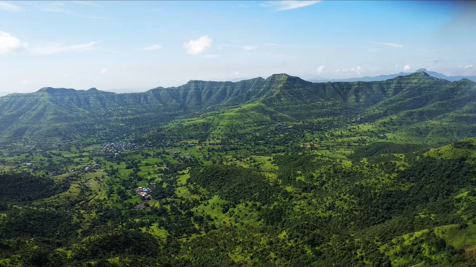 Photo of Sinhagad Fort, Thoptewadi, Maharashtra, India by Mahesh Maddala