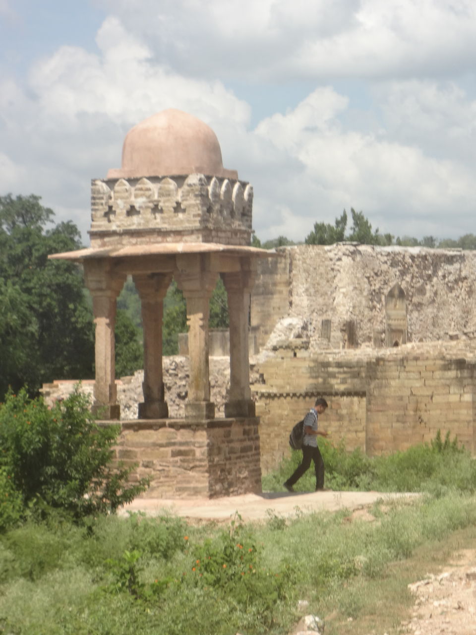 Photo of Chanderi - A town of historical importance By Mahesh Maddala