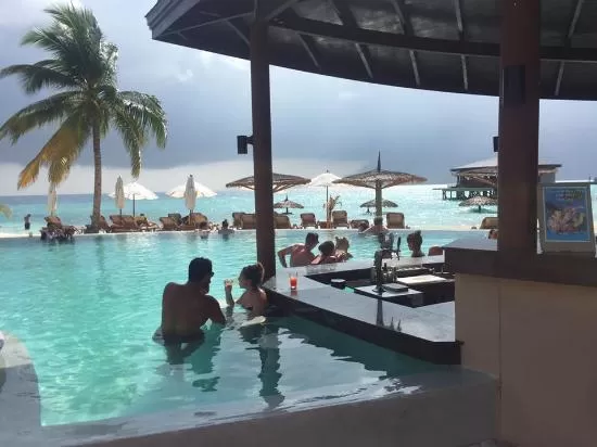 Photo of Centara Ras Fushi Resort & Spa Maldives, Boduthakurufaanu Magu, Maldives by Praneetha