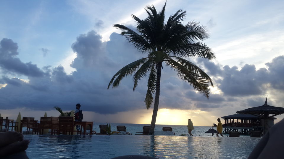 Photo of Centara Ras Fushi Resort & Spa Maldives, Boduthakurufaanu Magu, Maldives by Praneetha