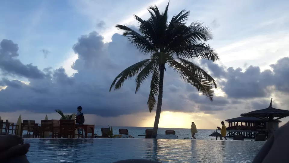 Photo of Centara Ras Fushi Resort & Spa Maldives, Boduthakurufaanu Magu, Maldives by Praneetha