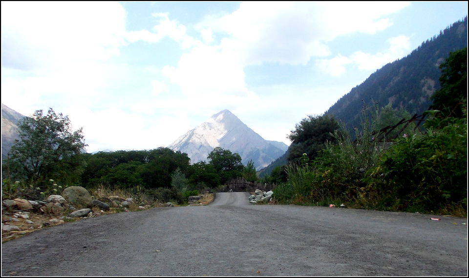 Photo of Habba Khatoon Mountain by Tasleem Farooq