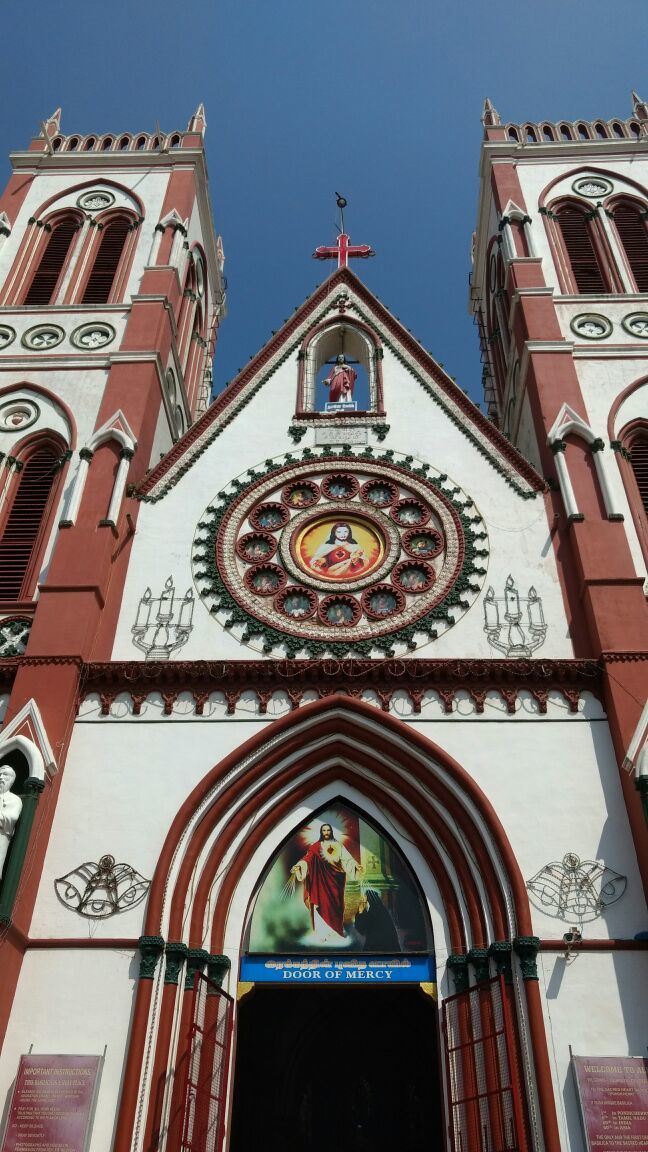 Photo of Eglise de Notre Dame des Anges, White Town, Puducherry, India by Bipasha Nath