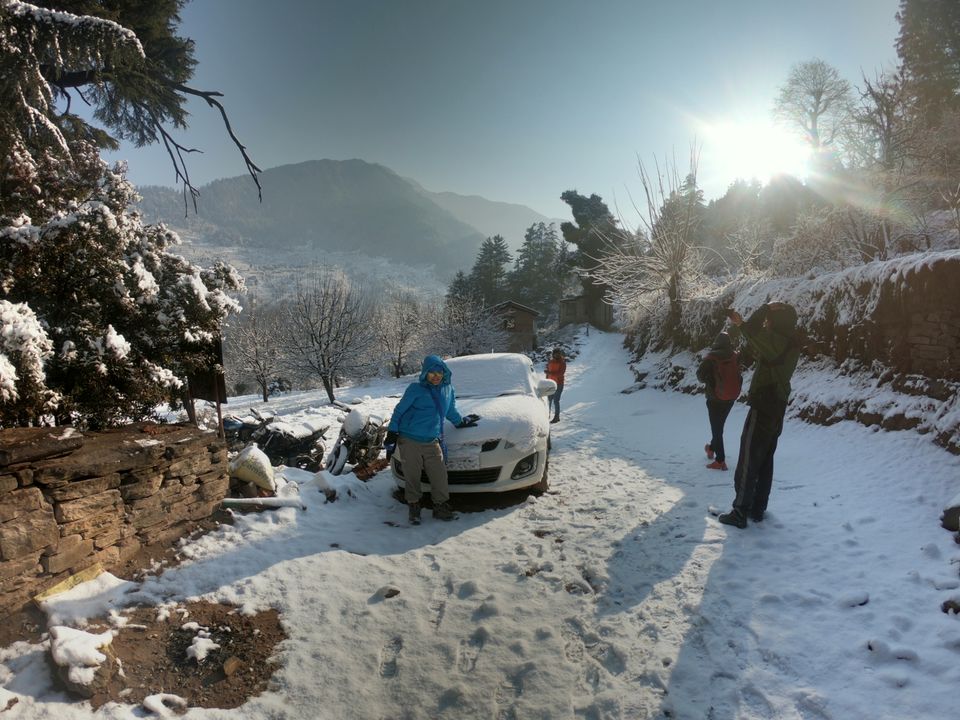 Photo of Snow trek in Sterling Forest, Manali by rituparna saha