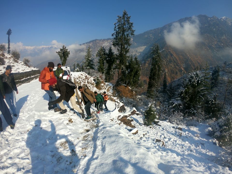 Photo of Snow trek in Sterling Forest, Manali by rituparna saha