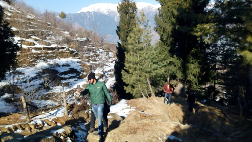 Photo of Snow trek in Sterling Forest, Manali by rituparna saha