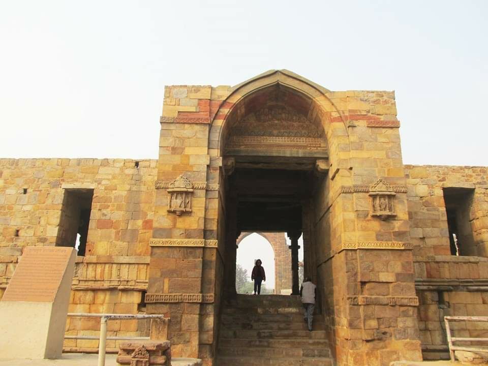 Photo of Delhi with my Daughter by rituparna saha