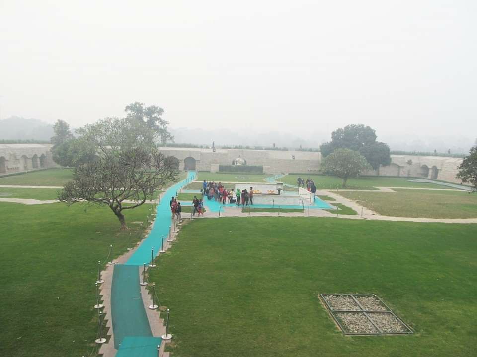 Photo of Delhi with my Daughter by rituparna saha