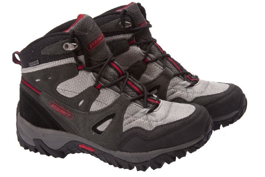 Photo of Hiking Essentials for Beginners 3/3 by Born.Nomadic