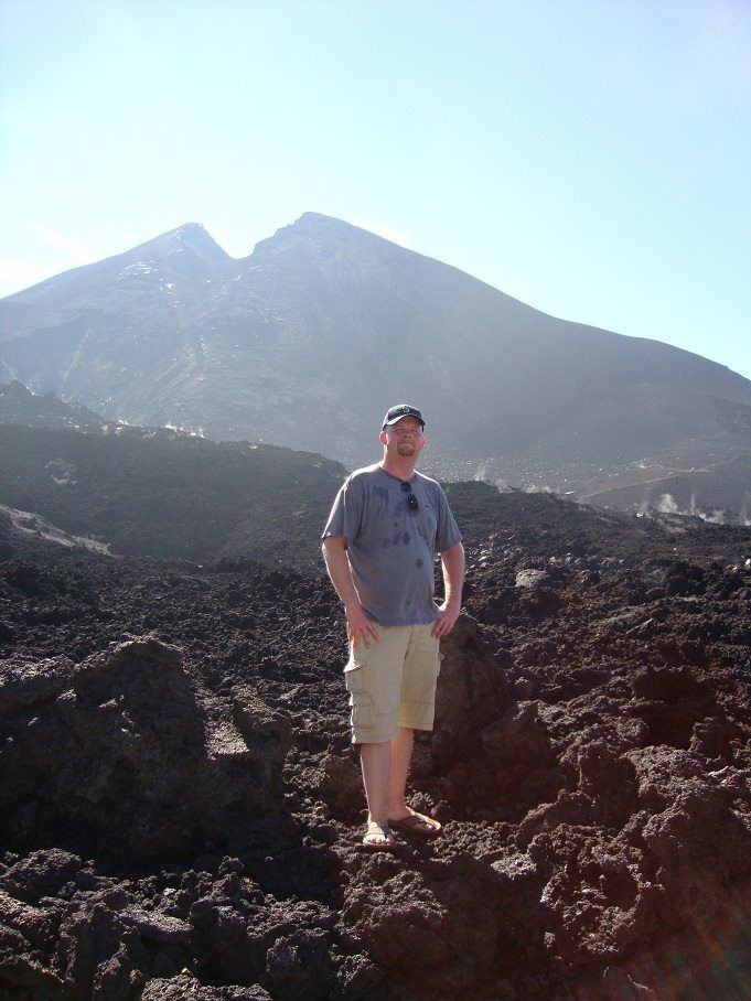 Photo of I Fell In Love With This City Surrounded By Volcanoes And I Can't Wait To Go Back by Steve Carter