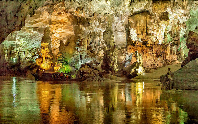 Photo of This Biggest Cave On The Planet, Hang Son Doong Has Its Own Jungle, Ecosystem And A River! 5/8 by Shipra Shekhar