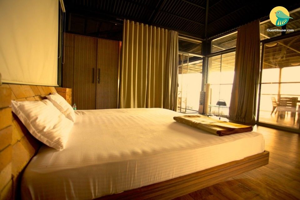 Photo of Too Busy To Head Out For the Weekend? 'Netflix And Chill' At These 9 Uber-Cool Holiday Homes by Shipra Shekhar