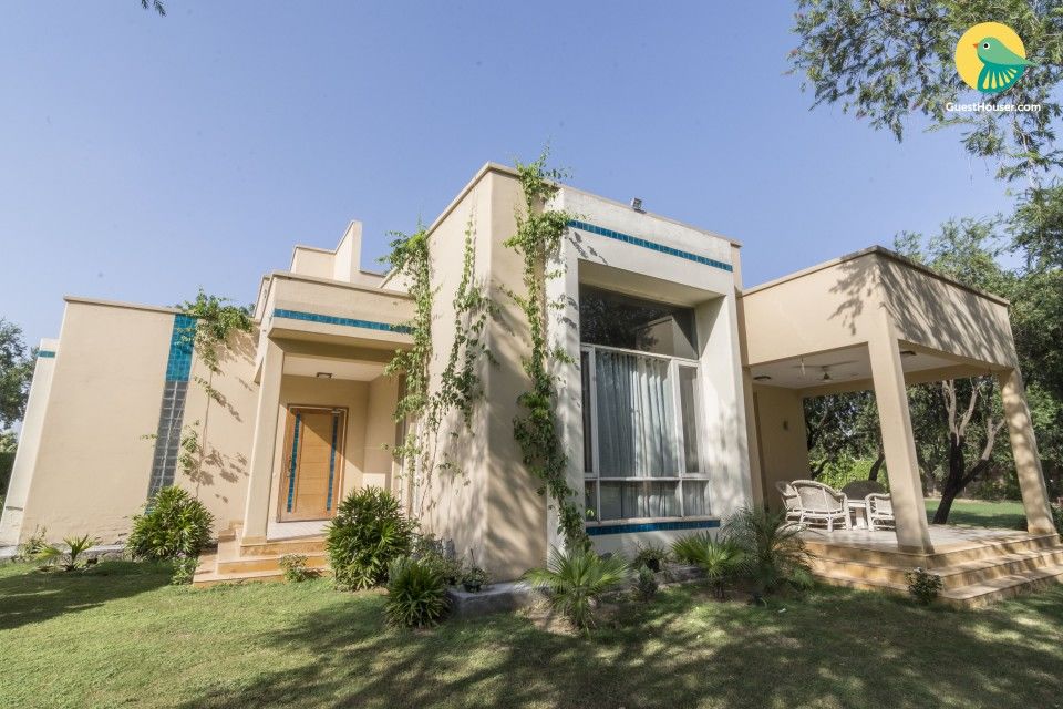 Photo of Too Busy To Head Out For the Weekend? 'Netflix And Chill' At These 9 Uber-Cool Holiday Homes by Shipra Shekhar