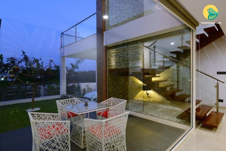 Photo of Too Busy To Head Out For the Weekend? 'Netflix And Chill' At These 9 Uber-Cool Holiday Homes by Shipra Shekhar