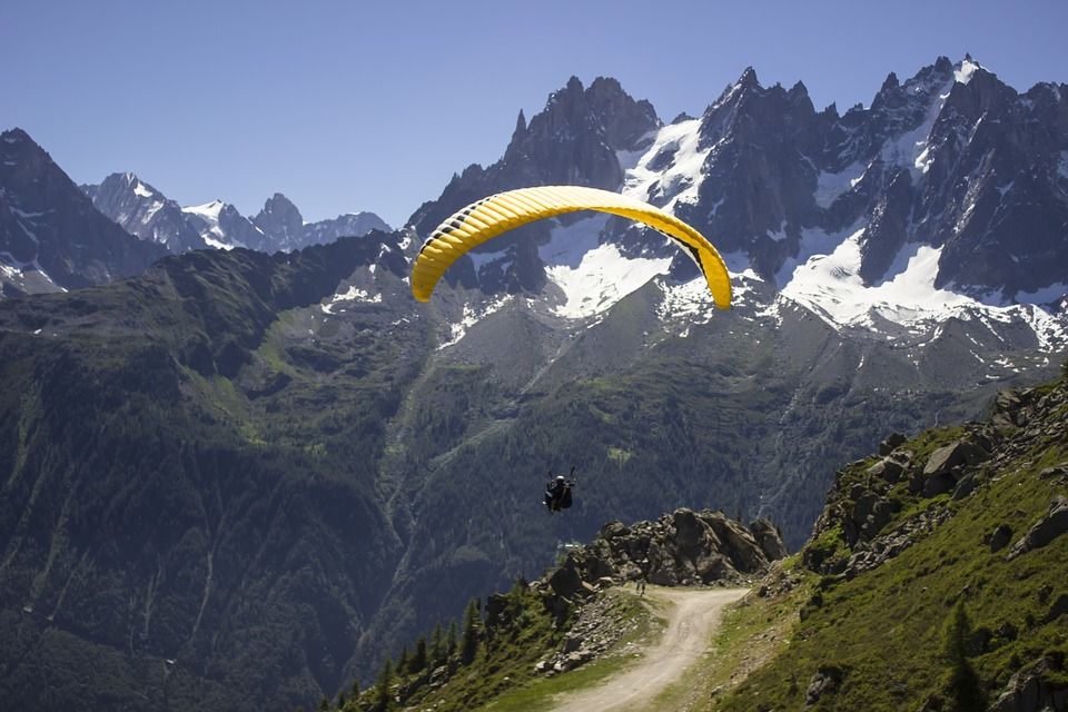 Photo of India's Most Surreal Paragliding Spot Is Just An Hour Away From Pune by Shipra Shekhar