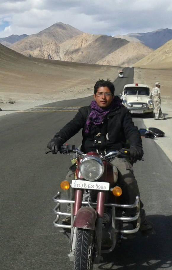 Photo of This Indian Doctor Has Travelled To North Korea And 67 Other Countries! Here's His Badass Story by Shipra Shekhar